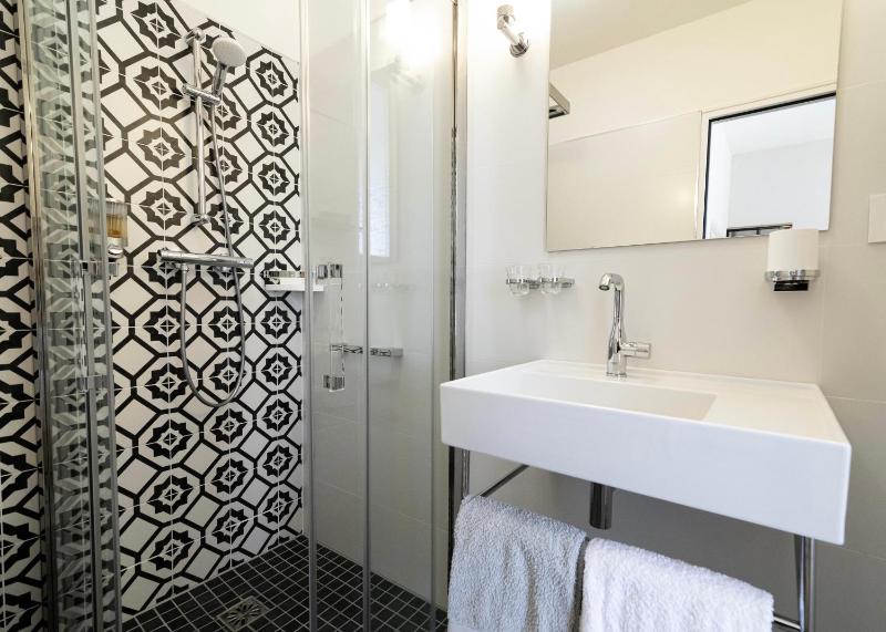 Standard Double Room image 2