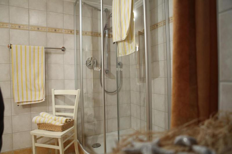 One-Bedroom Apartment image 2
