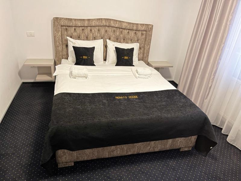 Deluxe Family Suite image 3