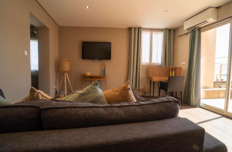 Quadruple Room with Terrace image 3