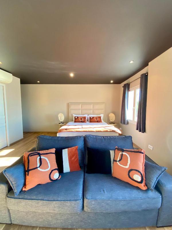 Suite with Sea View image 4