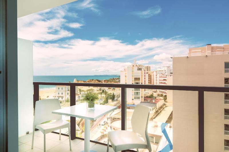 RR Hotel da Rocha - image 39