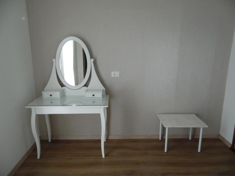 King Room with Mountain View image 4