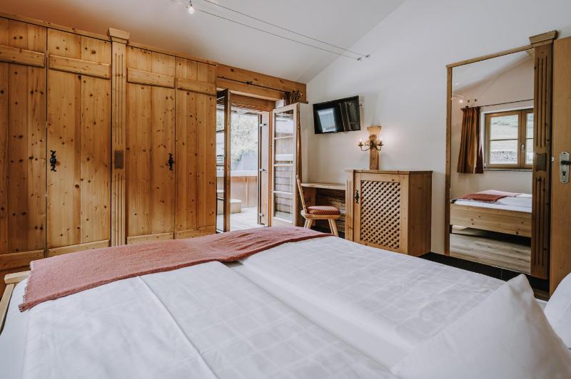 Two-Bedroom Suite image 4