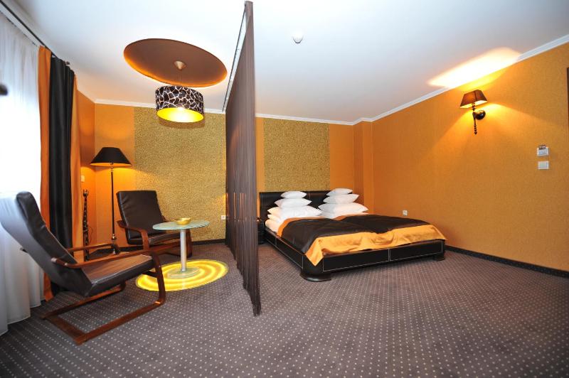 Apartment image 3