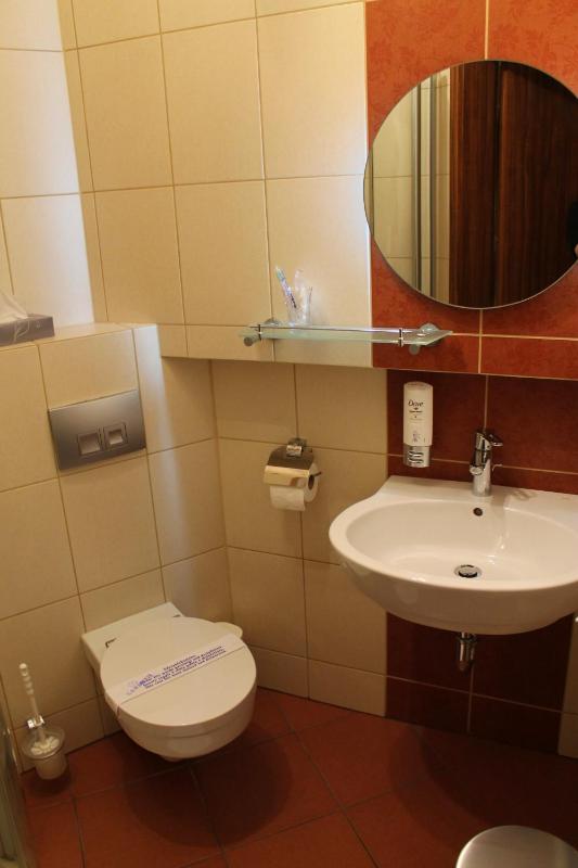 Standard Single Room image 2