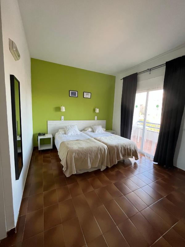 Standard Double Room image 2
