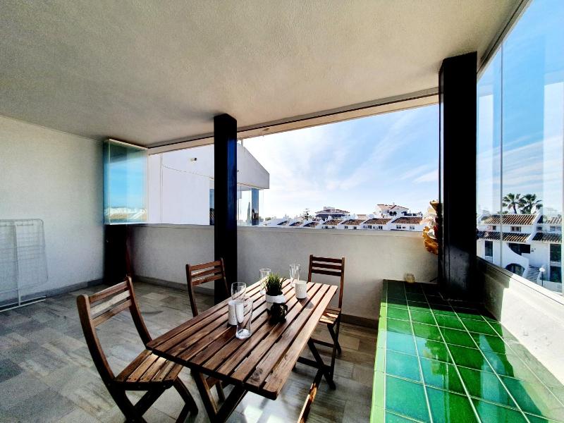 Cozy Apartment on the Beach - image 13