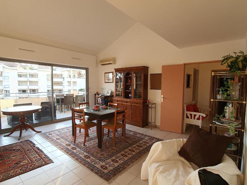 Azirys by Welcome to Cannes Images