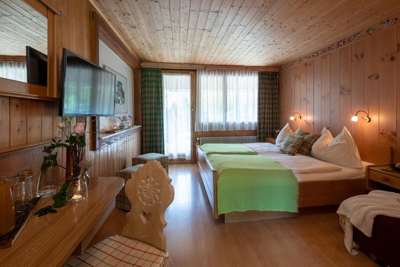Double Room image 3