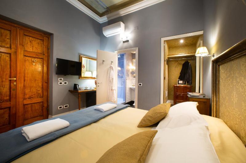 Standard Double or Twin Room image 1