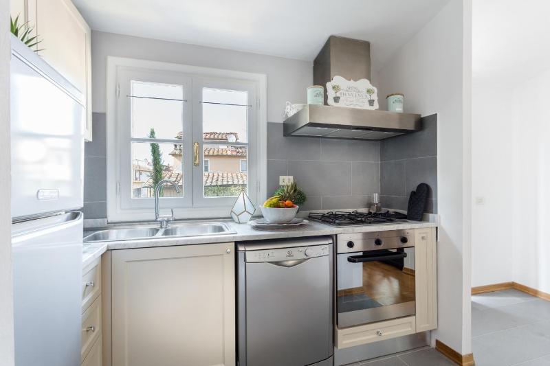 Casa Ottone - Residenze Seicento - A superb bright flourish apartment with grand terrace inside Lucca City Centre - image 11