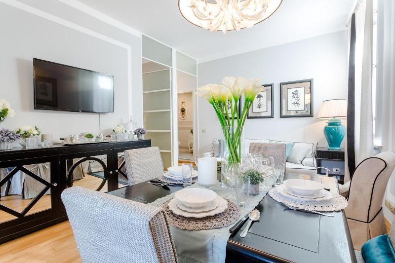 Casa Ottone - Residenze Seicento - A superb bright flourish apartment with grand terrace inside Lucca City Centre - image 17