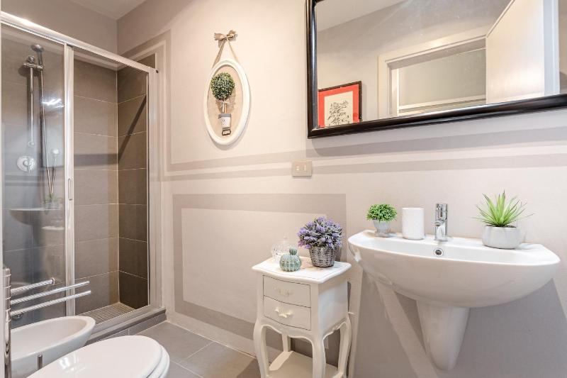 Casa Ottone - Residenze Seicento - A superb bright flourish apartment with grand terrace inside Lucca City Centre - image 23