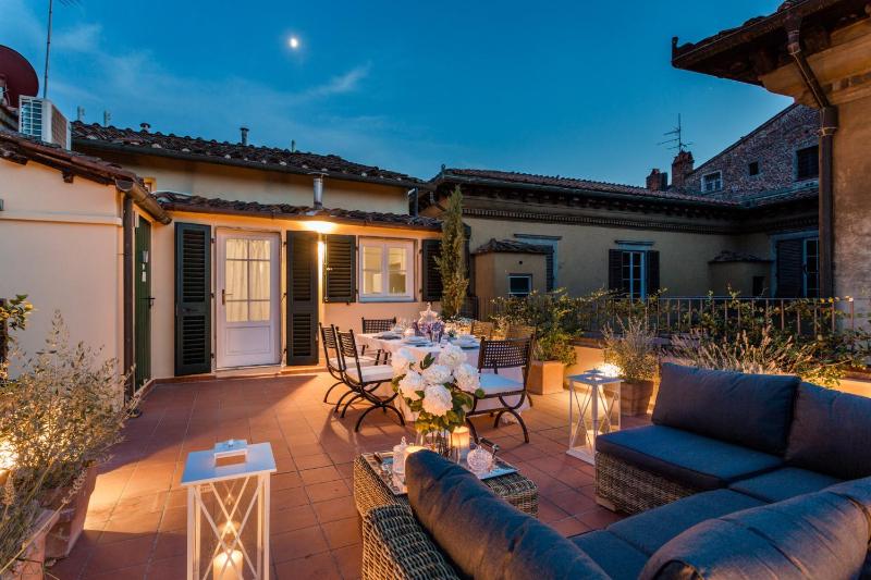 Casa Ottone - Residenze Seicento - A superb bright flourish apartment with grand terrace inside Lucca City Centre - image 14