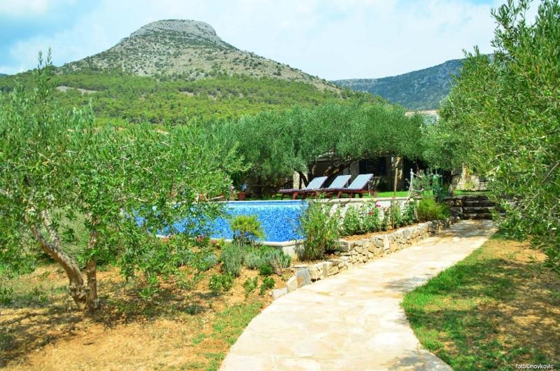 Holiday house in Bol with sea view terrace air conditioning WiFi 120-1 - image 9