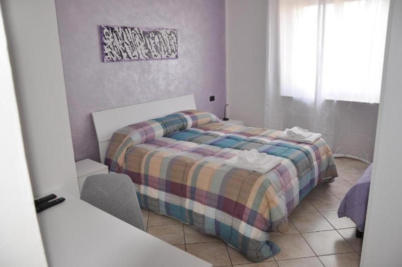 Triple Room with Private Bathroom image 1