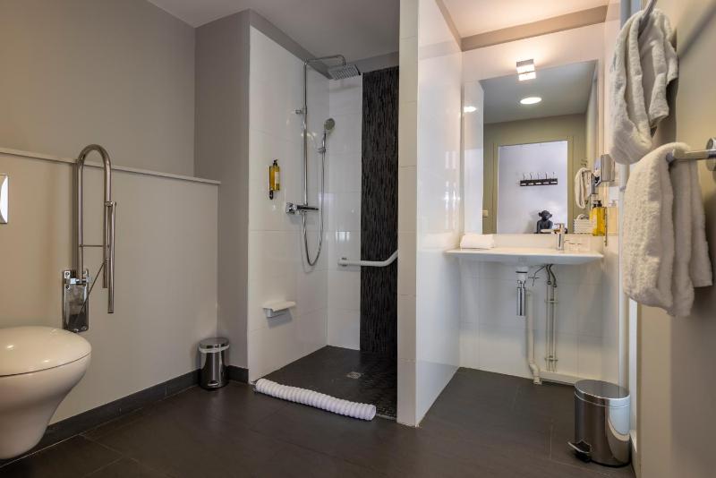Superior Double Room image 3