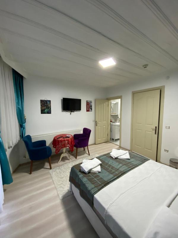 Deluxe Double Room with Sea View image 3