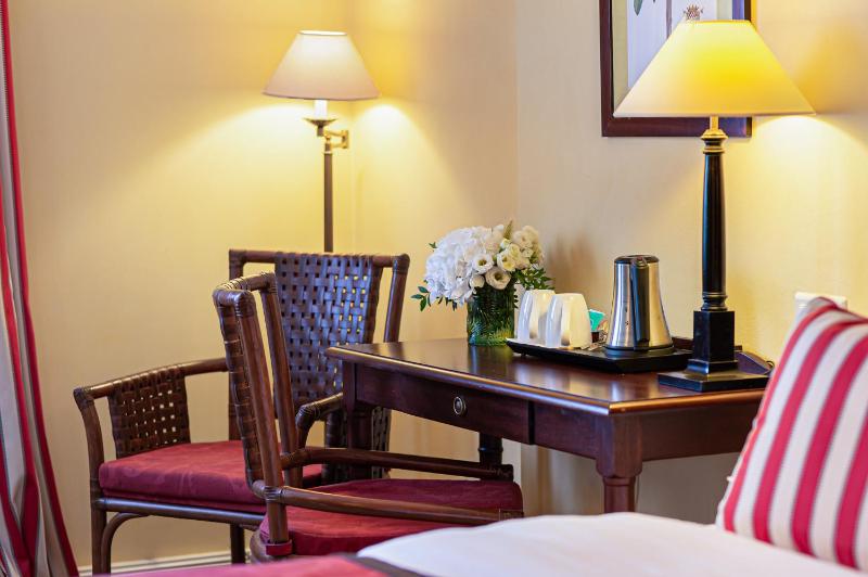 Adjoining Rooms image 4