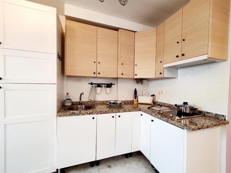 Captain's Penthouse Studio - image 9