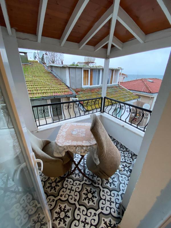 Deluxe Double Room with Balcony and Sea View image 3