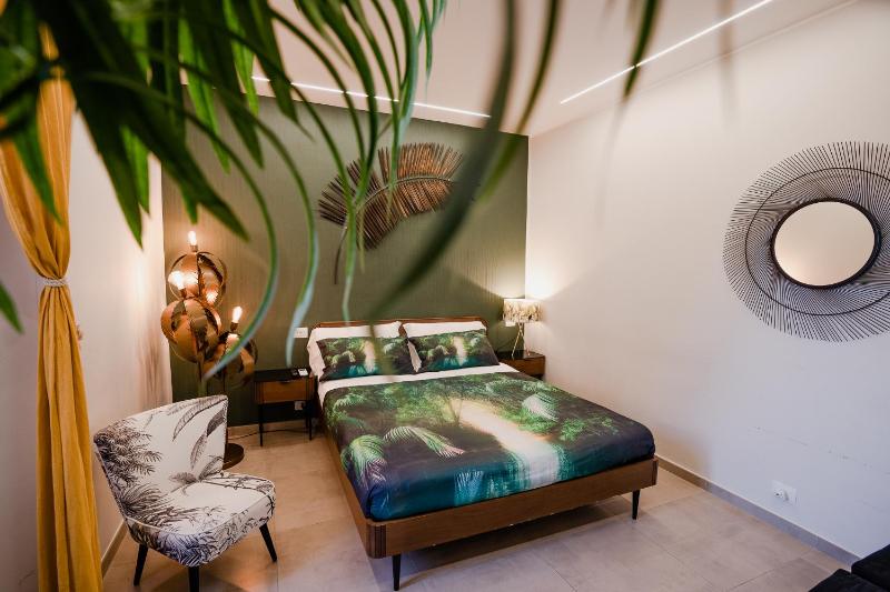Le Boutique Luxury Rooms diffused in historical center - image 17