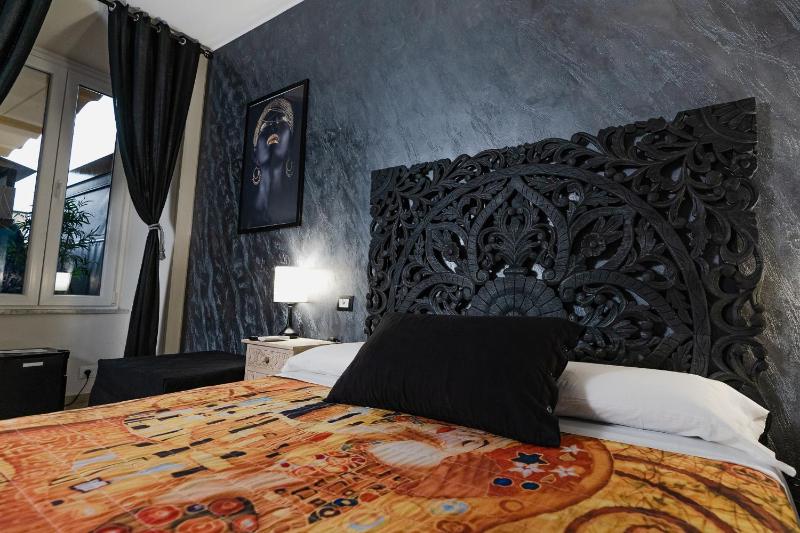 Le Boutique Luxury Rooms diffused in historical center - image 49