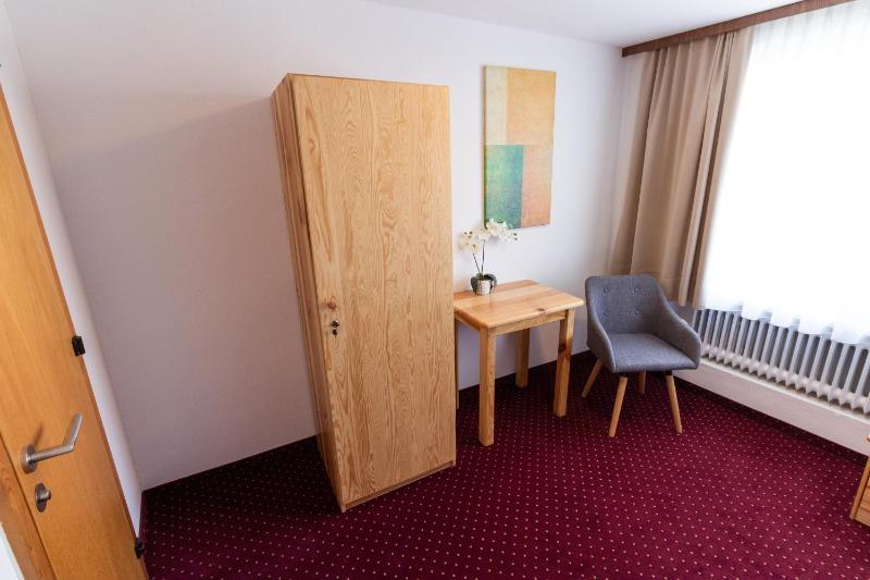 Single Room image 2