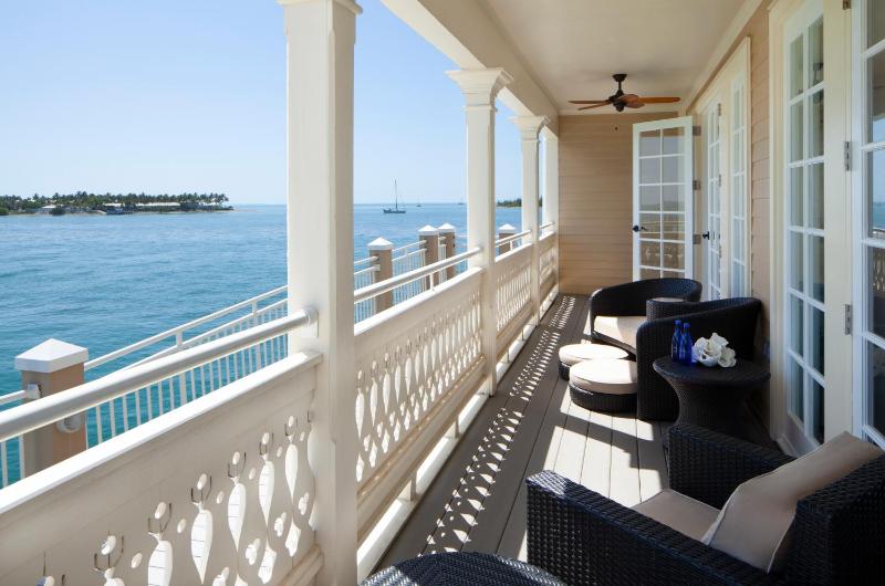 Pier House Resort & Spa - image 17