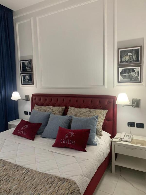 Superior Double Room with Sea View image 4