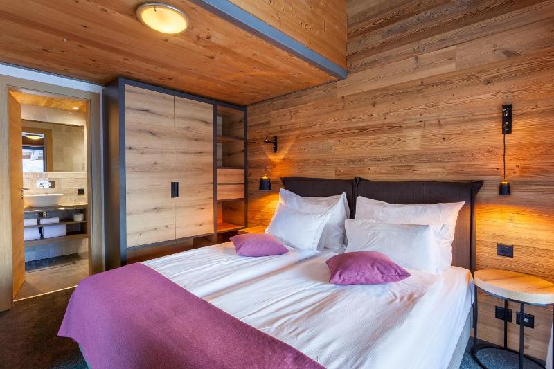 Superior Double or Twin Room image 4