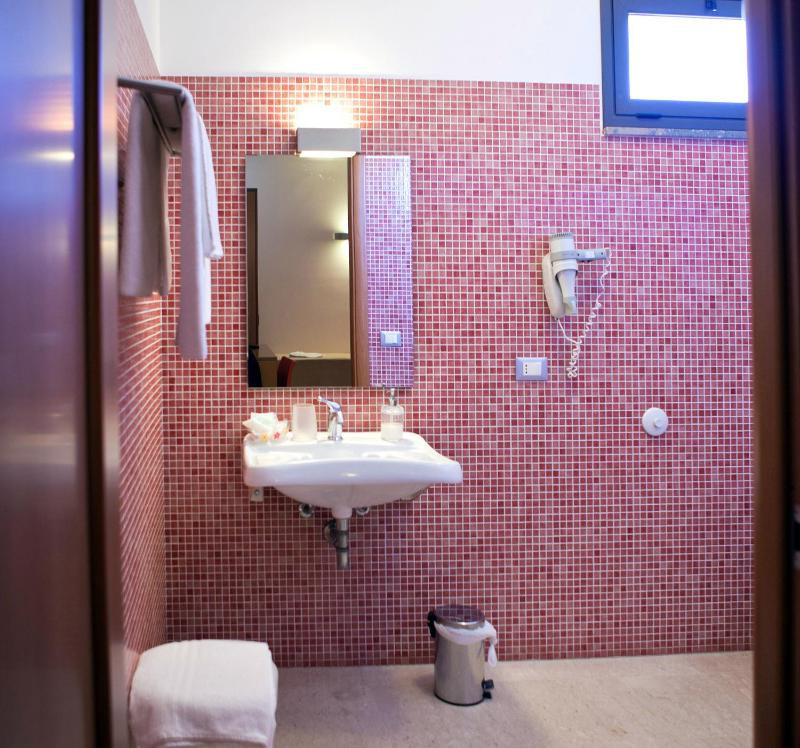 Triple Room image 4