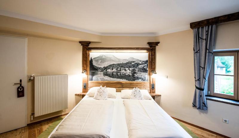 Standard Double Room image 1