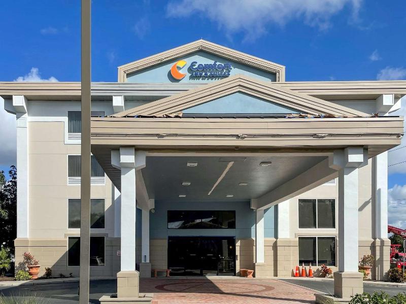 Comfort Inn & Suites Sarasota I75 - image 21