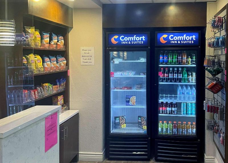 Comfort Inn & Suites Sarasota I75 - image 23