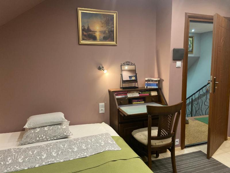 Double or Twin Room image 3