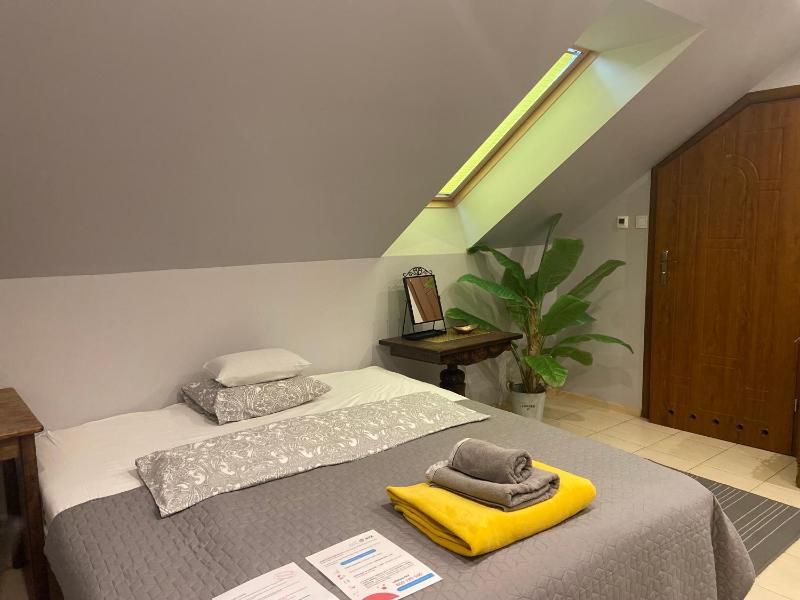 Deluxe Triple Room image 3