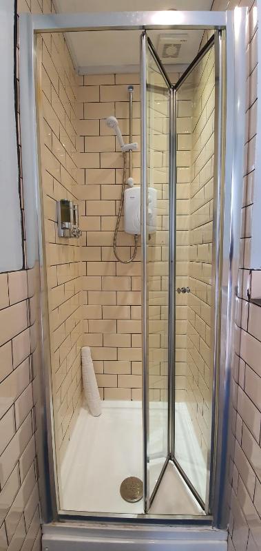 Double Room with Private Bathroom image 2