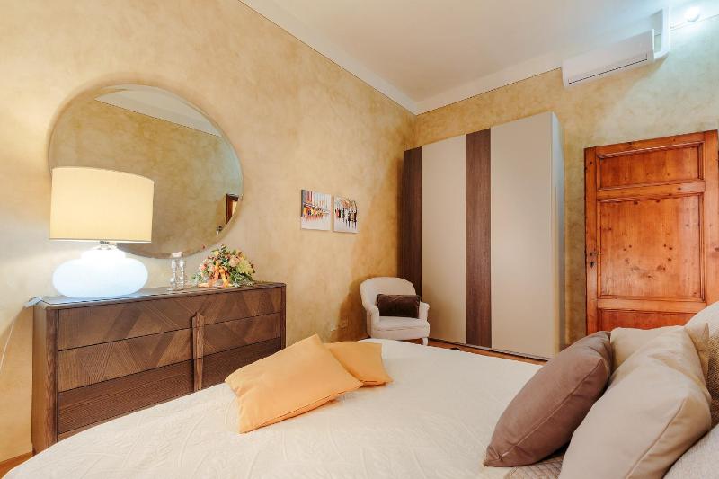 Casa Rosemary Convenient 3 bedrooms flat in central Lucca with air conditioning - image 17