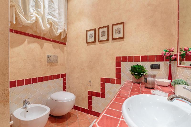 Casa Rosemary Convenient 3 bedrooms flat in central Lucca with air conditioning - image 26