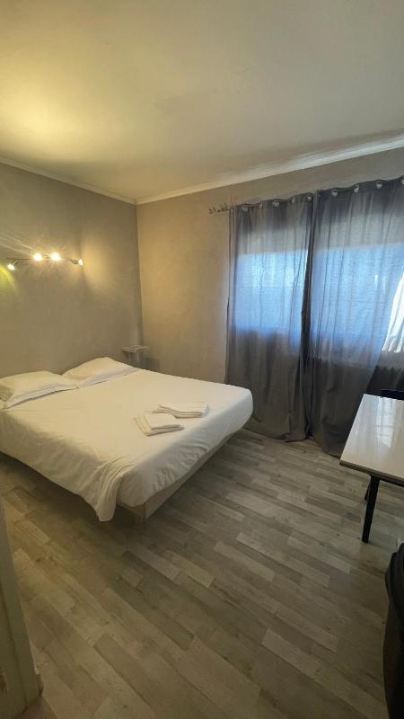 Double or Twin Room image 1