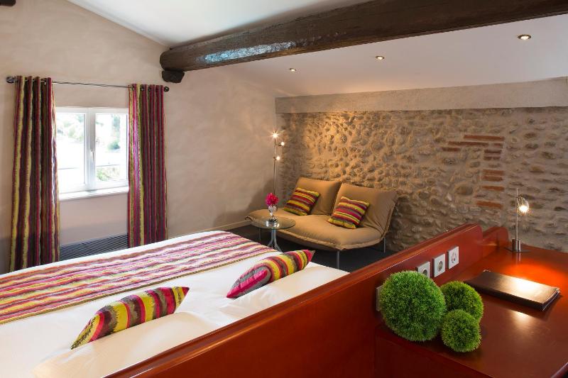 Comfort Room with Pool View image 1