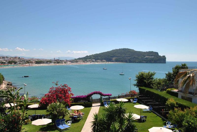 Casa Belvedere vista mare nel centro storico - image 28