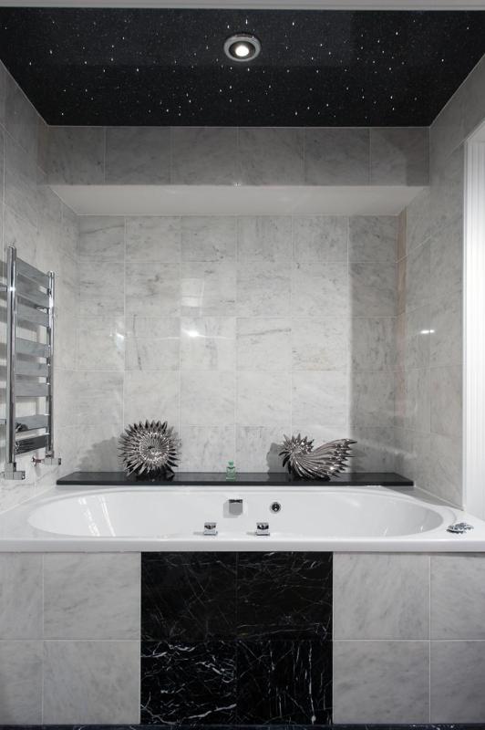 Double Room with Private Bathroom image 4