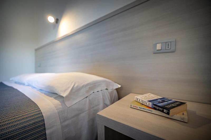 Two-Bedroom Apartment with Terrace image 4