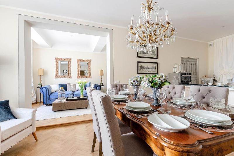 Casa San Frediano 3 Luxury Bedrooms and a Charming LUCCA View Inside the Walls - image 23