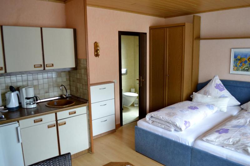 Studio Apartment (2 Adults) image 4