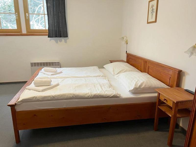Double or Twin Room image 4
