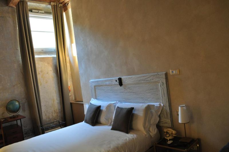 Standard Double Room image 1